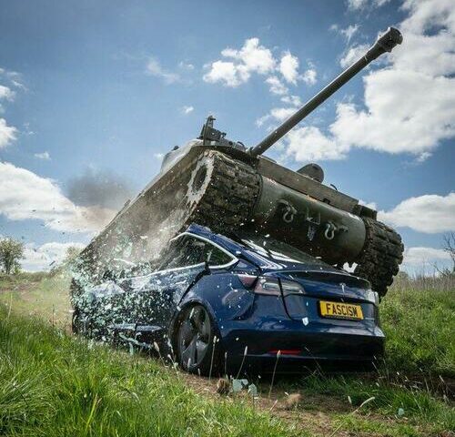 Vintage Fury: WWII Vet Drives Tank Over Tesla in Bold Protest Against Musk's Politics