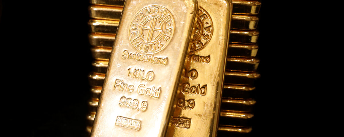 Gold vs. Bitcoin: Mastering Trading Strategies in an Evolving Market
