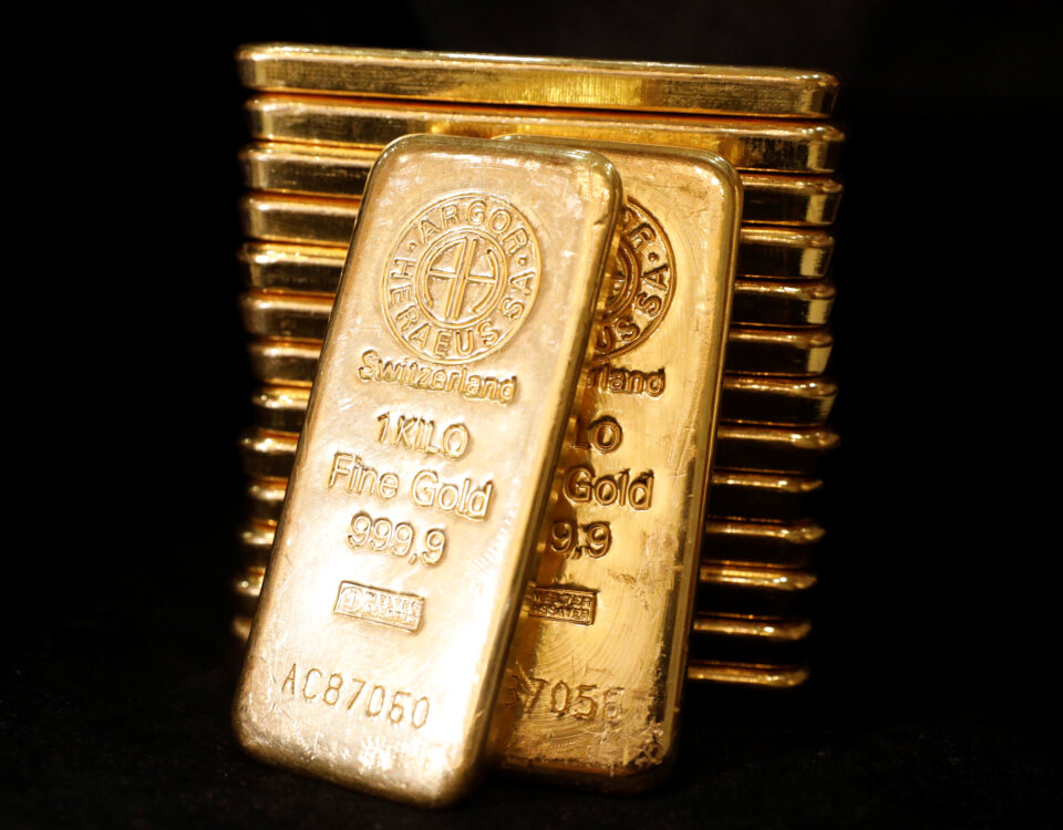 Gold vs. Bitcoin: Mastering Trading Strategies in an Evolving Market