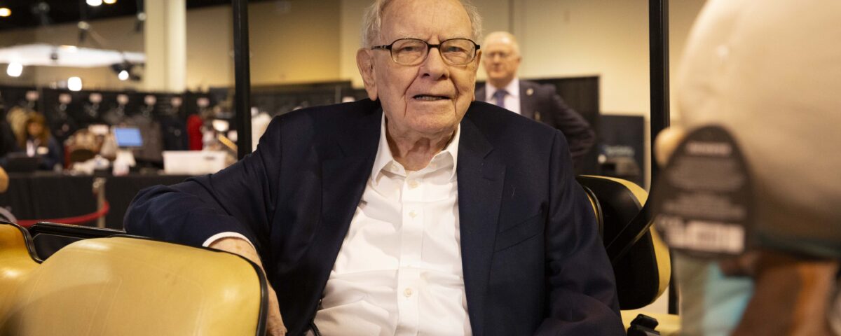 Berkshire Hathaway's Q1 2025 Earnings Take a Hit: Economic Challenges Unveiled